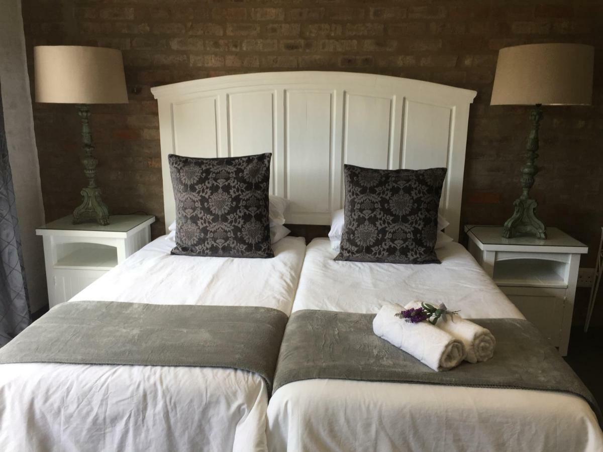The Georgian Self-Catering Guest Suites Джордж Екстериор снимка